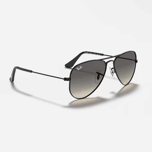 ♠️SOLD♠️ Ray Ban Gradient Aviator Sunglasses Large 3025 002/32 Black Frame Gre - Picture 2 of 9